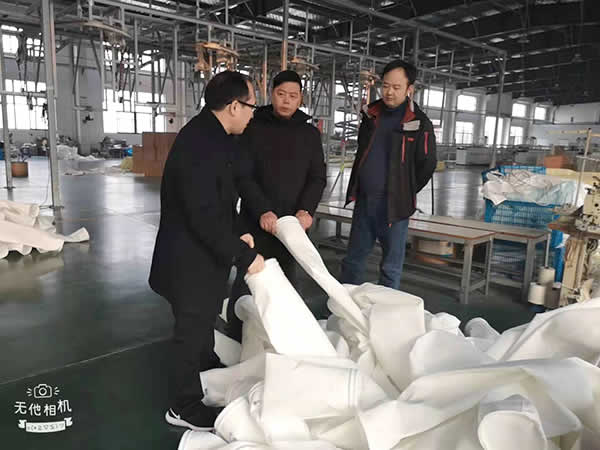 1609226901167.jpg 消息=強烈熱鬧接待德龍鋼鐵楊司理一行到臨我司指點考查03.jpg